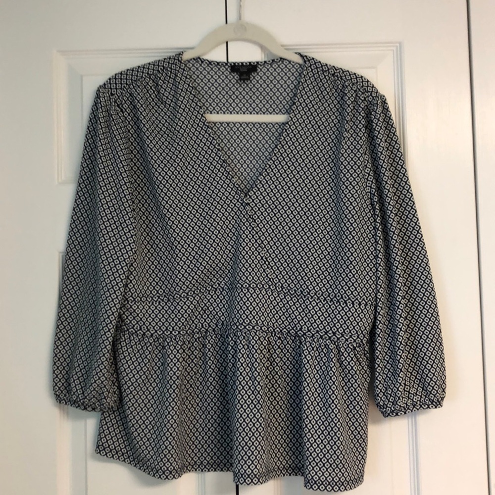 Navy white Ann Taylor Petite Women’s Peplum Top